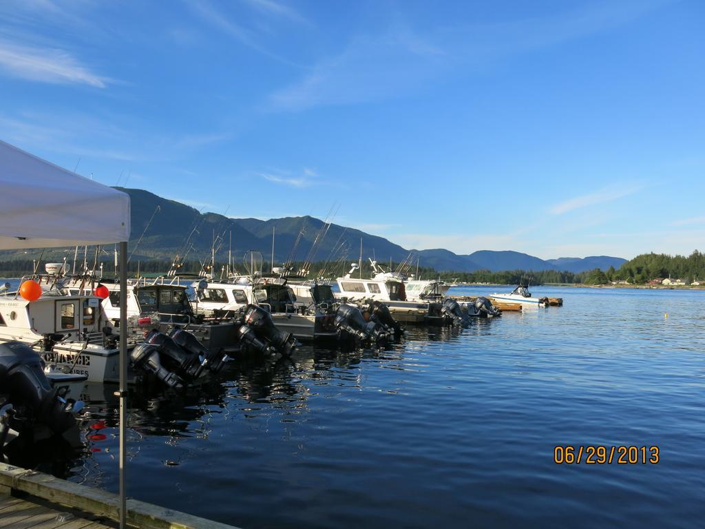 A Shack In The Woods Villa Port Renfrew Exterior foto